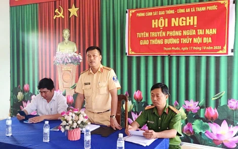 Tuyên truyền phòng ngừa tai nạn giao thông đường thủy nội địa
