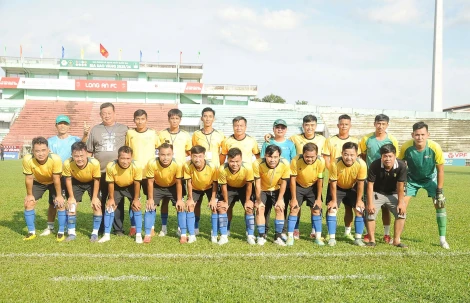 Trường Cao đẳng Long An vs BIDV – Chi nhánh Long An: Tuổi trẻ đối đầu bản lĩnh doanh nghiệp