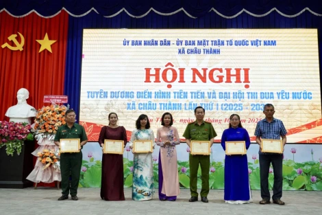 Châu Thành: Khen thưởng 7 tập thể, 11 cá nhân có thành tích xuất sắc trong các phong trào thi đua