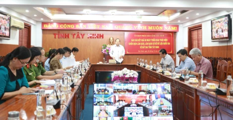 Ngày 30/10, Ủy viên Ban Thường vụ Tỉnh ủy, Phó Chủ tịch UBND tỉnh Tây Ninh Nguyễn Minh Lâm chủ trì Hội nghị trực tiếp kết hợp trực tuyến để nghe báo cáo kết quả 60 ngày triển khai thực hiện Chiến dịch làm giàu, làm sạch cơ sở dữ liệu quốc gia về đất đai trên địa bàn.