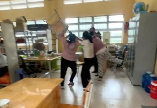 Tây Ninh: Tạm đình chỉ thầy giáo bị phụ huynh đánh tại trường học