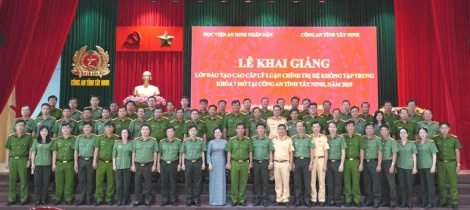 Khai giảng lớp Cao cấp lý luận chính trị khóa 7 tại Công an tỉnh Tây Ninh