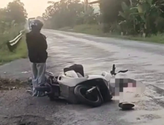 Sụp 'ổ gà' trên Quốc lộ 62, người đàn ông bị xe container cán tử vong