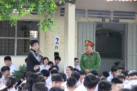 Tuyên truyền pháp luật cho học sinh Trung tâm Giáo dục nghề nghiệp - Giáo dục thường xuyên khu vực 1