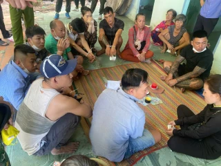 Triệt phá tụ điểm lắc tài xỉu ăn thua bằng tiền