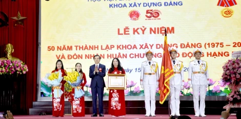 Khoa Xây dựng Đảng long trọng kỷ niệm 50 năm thành lập (1975 - 2025) và đón nhận Huân chương Lao động hạng Ba
