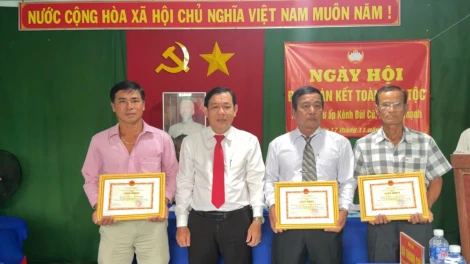 Xã Hậu Thạnh: Sôi nổi Ngày hội đại đoàn kết toàn dân tộc tại ấp Kênh Bùi Cũ