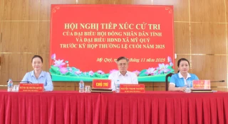 Cử tri xã Mỹ Quý kiến nghị về vấn đề nước sạch và tình trạng điện yếu