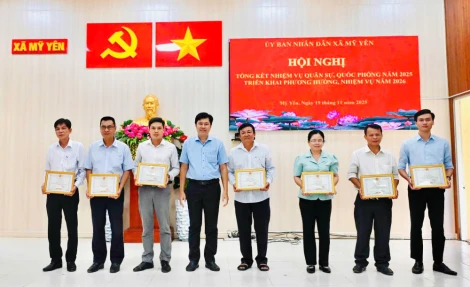 Xã Mỹ Yên khen thưởng các tập thể, cá nhân thực hiện tốt nhiệm vụ quân sự - quốc phòng