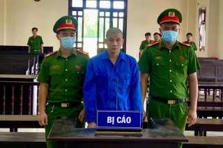 Trộm 3 con gà, bị phạt 9 tháng tù