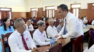 Trường Chính trị tỉnh Tây Ninh họp mặt kỷ niệm 43 năm Ngày Nhà giáo Việt Nam