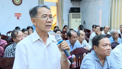 Cử tri phường Kiến Tường quan tâm việc đầu tư hoàn thiện hạ tầng giao thông