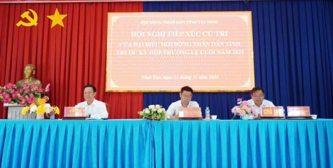 Tổ đại biểu số 16 HĐND tỉnh tiếp xúc cử tri 3 xã Tân Trụ, Nhựt Tảo, Vàm Cỏ