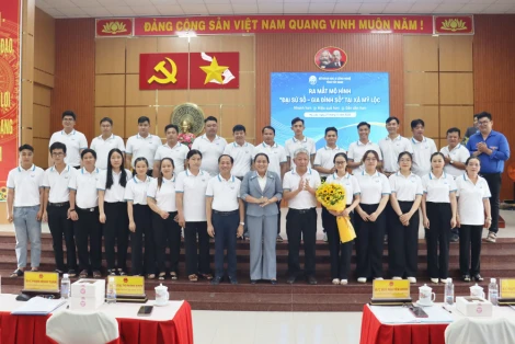 Xã Mỹ Lộc ra mắt mô hình 'Đại sứ số - Gia đình số'
