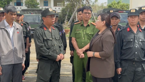 Bí thư Đảng ủy xã Tuy Phước, tỉnh Gia Lai thăm, động viên lực lượng Công an tỉnh Tây Ninh