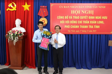 Công bố quyết định nghỉ hưu đối với Phó Chánh Thanh tra tỉnh Tây Ninh