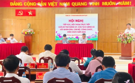 Sáng 29/11, Bí thư Đảng ủy, Chủ tịch HĐND xã Mỹ Quý Nguyễn Thanh Nguyên và Phó Bí thư Đảng ủy, Chủ tịch UBND xã Lê Thị Kim Ngân chủ trì Hội nghị tiếp xúc, đối thoại với Nhân dân, cán bộ, công chức, viên chức trên địa bàn xã năm 2025.