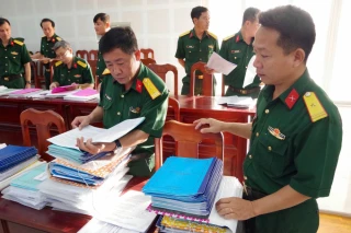 Quân khu 7 kiểm tra công tác quân sự, quốc phòng năm 2025 tại Trung đoàn Bộ binh 174