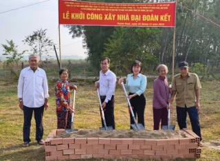 Xã Thạnh Bình khởi công xây dựng 4 căn nhà Đại đoàn kết