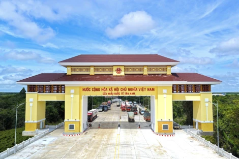 Cửa khẩu Quốc tế Tân Nam: 'Cửa ngõ vàng' của vùng kinh tế trọng điểm phía Nam