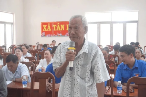 Bí thư Đảng ủy xã Tân Long đối thoại với Nhân dân về xây dựng xã không có ma túy