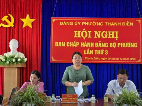 Sáng 05/12, Đảng ủy phường Thanh Điền, tỉnh Tây Ninh, tổ chức Hội nghị Ban Chấp hành Đảng bộ lần thứ 3, nhiệm kỳ 2025-2030 báo cáo kết quả thực hiện nhiệm vụ chính trị năm 2025 từ sau hợp nhất; tình hình phát triển kinh tế - xã hội, quốc phòng - an ninh năm 2025. Bí thư Đảng uỷ, Chủ tịch HĐND phường Nguyễn Thị Kim Quyên chủ trì hội nghị.