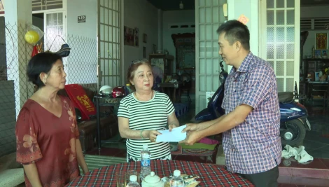 Ban An toàn giao thông tỉnh: Thăm, tặng quà các gia đình nạn nhân tử vong do tai nạn giao thông