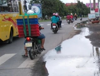 Khắc phục tình trạng ngập úng trên Quốc lộ 1 đoạn qua Tây Ninh