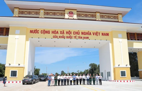 Cửa khẩu Quốc tế Tân Nam: Khơi thông động lực vùng biên