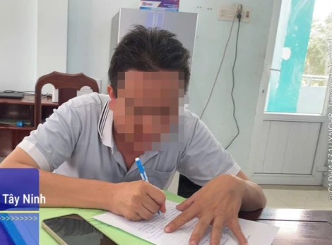 Làm rõ clip ô tô lấn làn khiến người đi mô tô ngã trên Quốc lộ 1