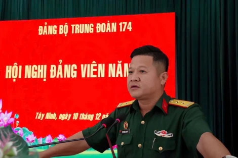 Ngày 10/12, Đảng bộ Trung đoàn Bộ binh 174 (Đảng bộ Quân sự tỉnh Tây Ninh) tổ chức Hội nghị đảng viên năm 2025. Hội nghị do Trung tá Vũ Trường Trung – Bí thư Đảng ủy, Chính ủy Trung đoàn chủ trì. Dự hội nghị có Thượng tá Đoàn Thế Bảo – Phó Bí thư Đảng ủy, Trung đoàn trưởng; các đồng chí trong Đảng ủy Trung đoàn và toàn thể cán bộ, đảng viên trong Đảng bộ Trung đoàn.