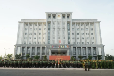 Sáng 12/12, Công an tỉnh Tây Ninh tổ chức Lễ ra quân thực hiện cao điểm tấn công, trấn áp tội phạm, bảo đảm an ninh trật tự Đại hội XIV của Đảng; cuộc bầu cử đại biểu Quốc hội khóa XVI, đại biểu HĐND các cấp và Tết Nguyên đán Bính Ngọ năm 2026.