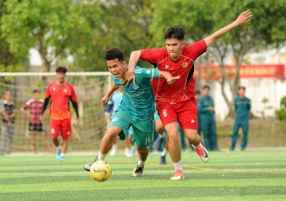 Xã Bến Lức: Giải bóng đá đặc biệt gắn kết tình quân - dân