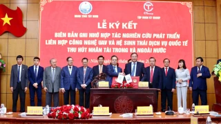 Tây Ninh ký kết hợp tác với Tập đoàn CT Group về phát triển khoa học công nghệ, đổi mới sáng tạo và chuyển đổi số